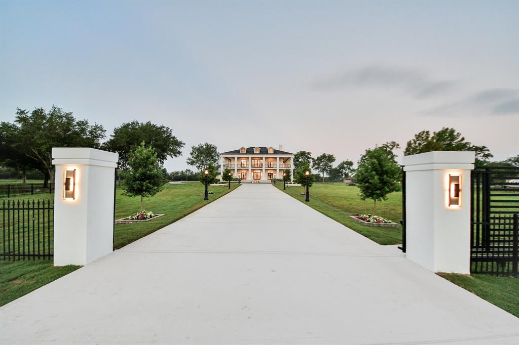 21 Sovereign Circle
