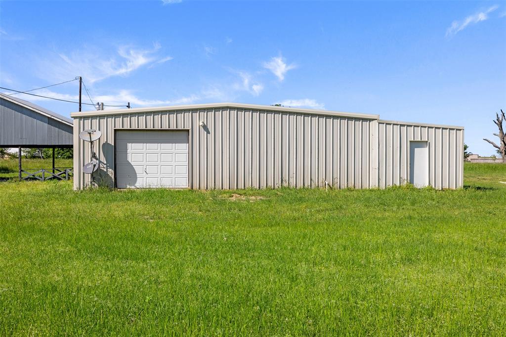 447 N Commerce, Marquez, Texas image 13