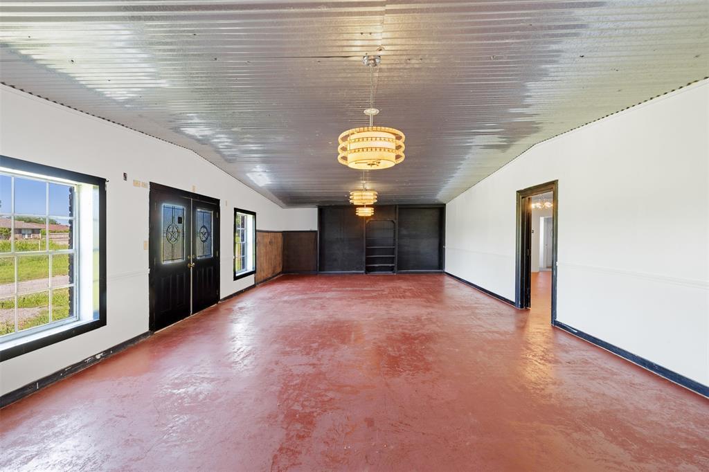 447 N Commerce, Marquez, Texas image 3