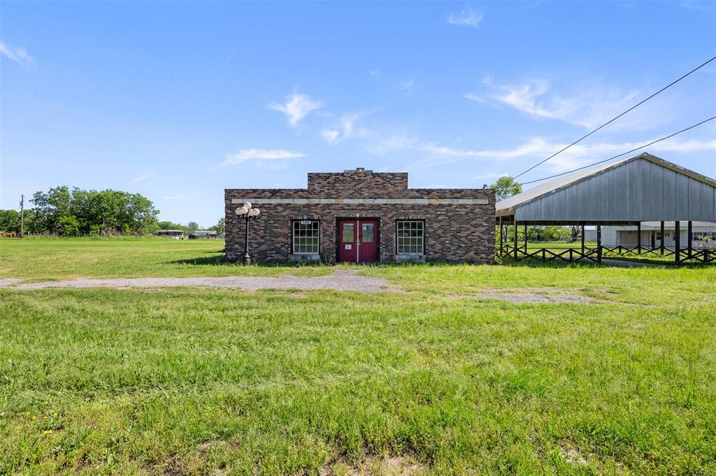 447 N Commerce, Marquez, Texas image 26