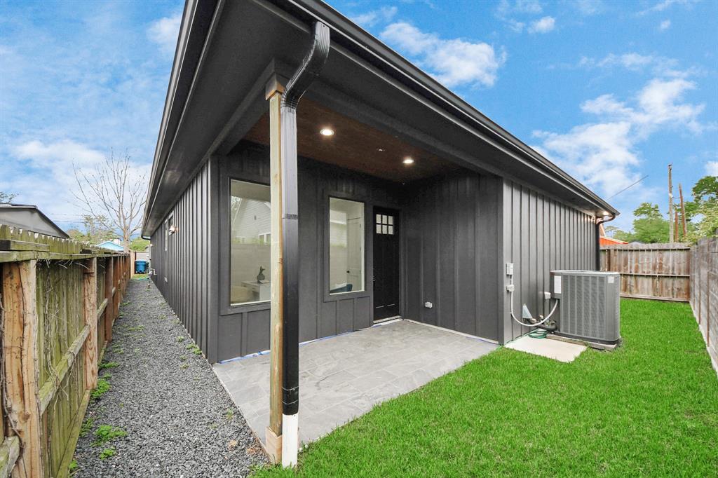 5520 Chapman Street, Houston, Texas image 29