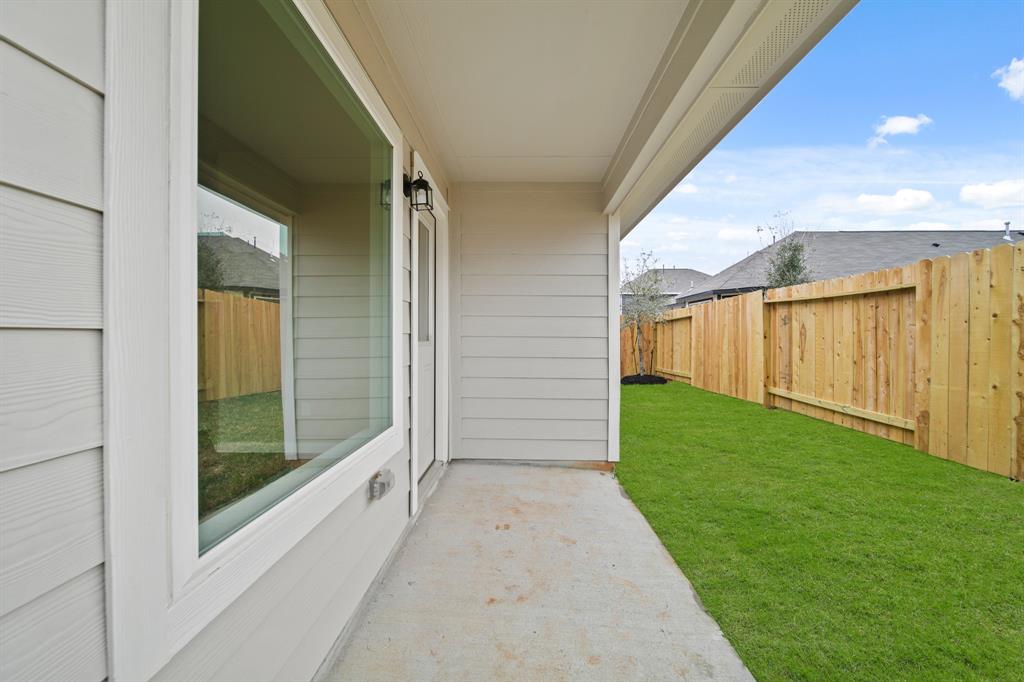 1372 Mount Blanc Path, Conroe, Texas image 16