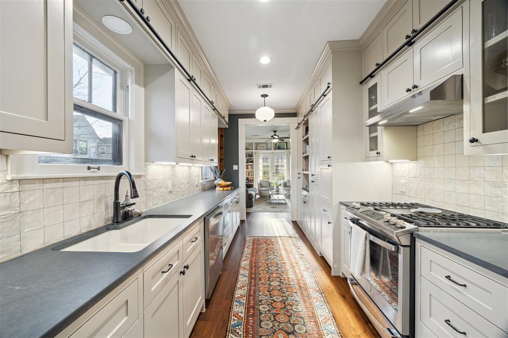 1817 Oxford Street, Houston, Texas image 5