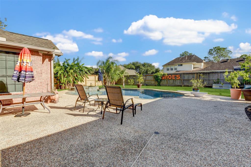 1403 Buttonwood Drive, Friendswood, Texas image 31