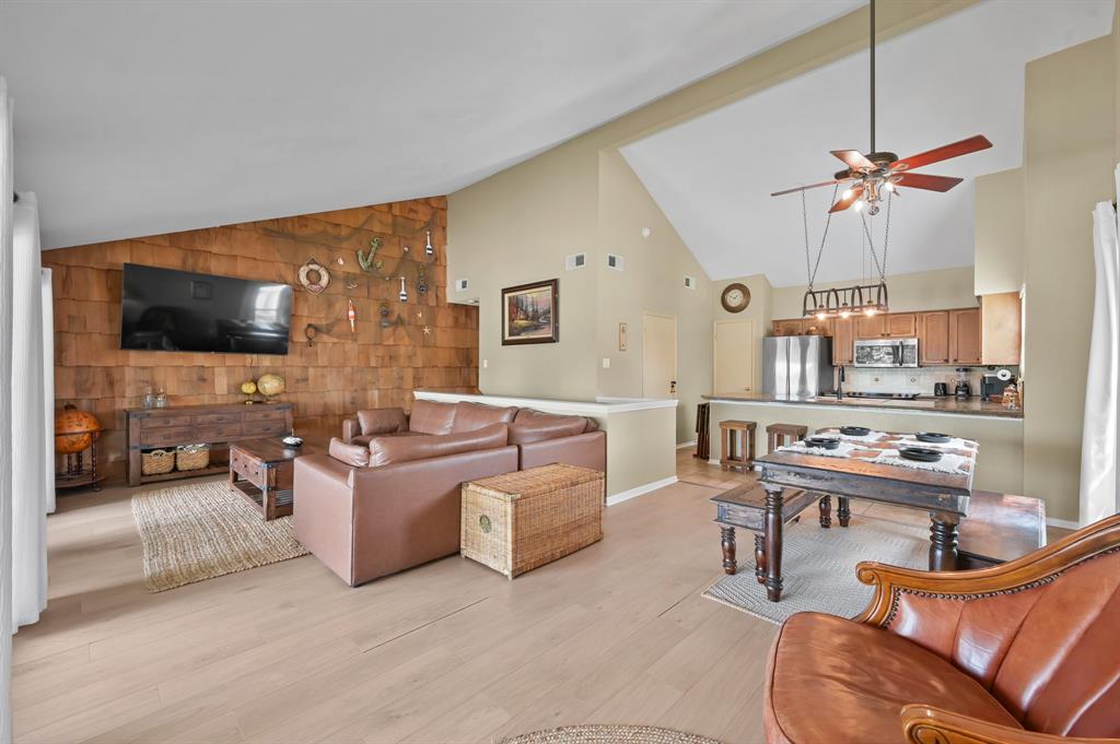 116 April Point Drive, Conroe, Texas image 22