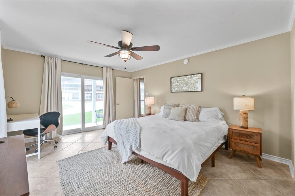 116 April Point Drive, Conroe, Texas image 7