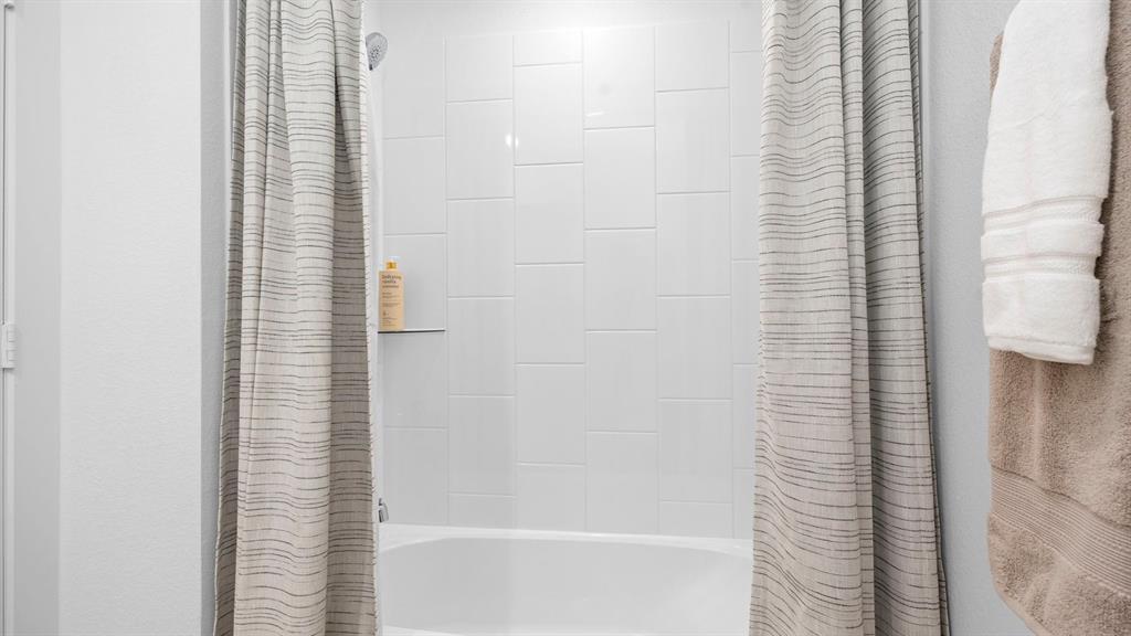1827 Revolution Way, Missouri City, Texas image 31