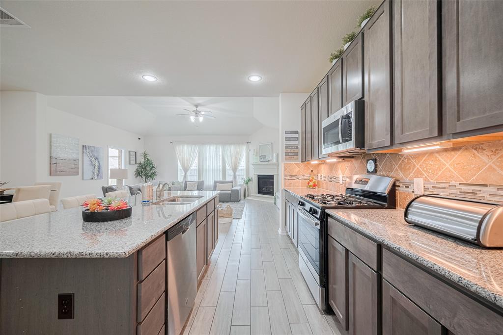 5218 Windy Plantation Drive, Brookshire, Texas image 13