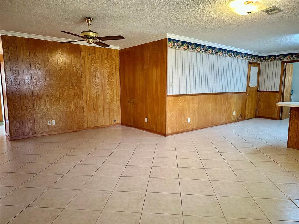 1406 W Dogwood St, Woodville, Texas image 2