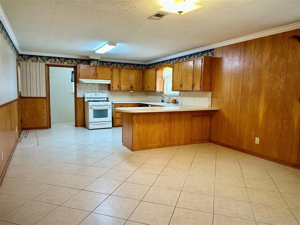 1406 W Dogwood St, Woodville, Texas image 4