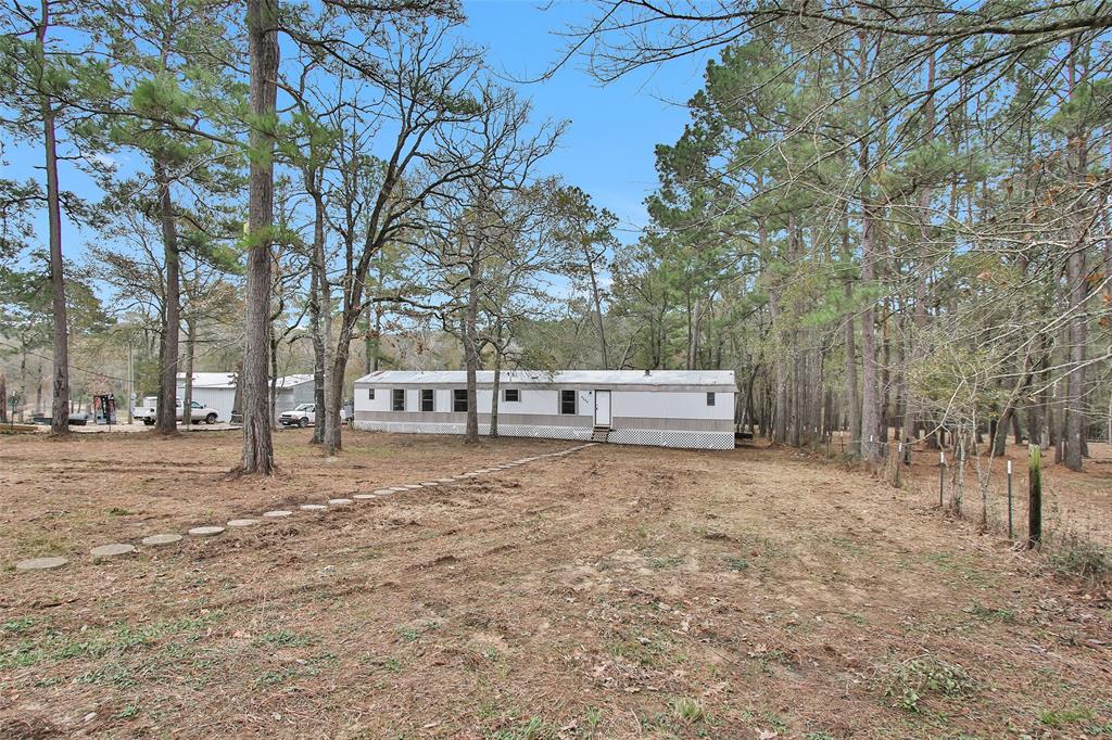 4794 Tall Pine Road, Navasota, Texas image 2