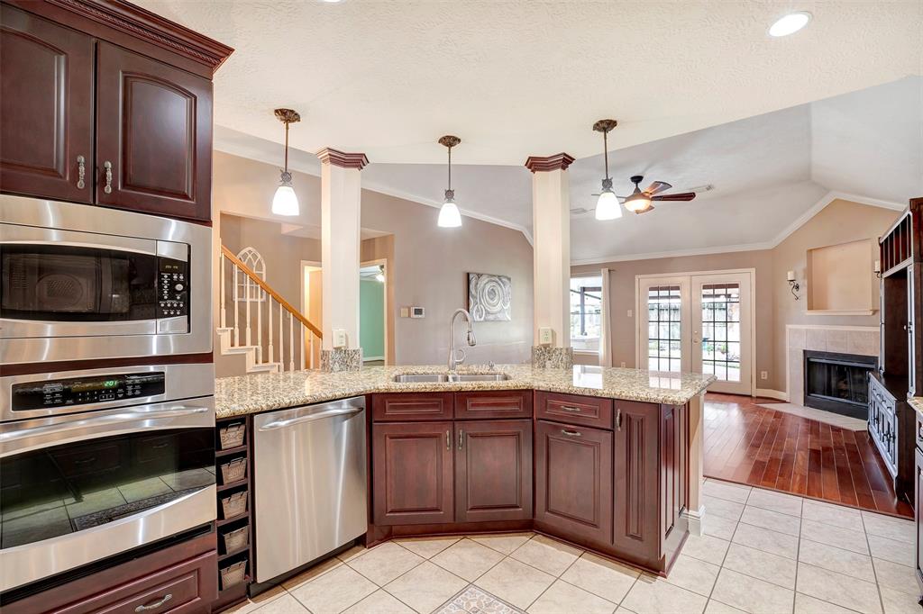 17019 Lighthouse View Drive, Friendswood, Texas image 21