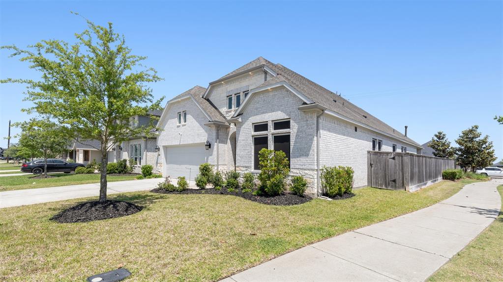 2296 Vanessa Cay Lane, La Porte, Texas image 2