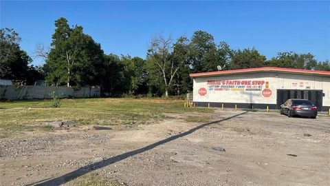 Photo of 3802 Lockwood Drive, Houston, TX 77026 (MLS # 62172956)