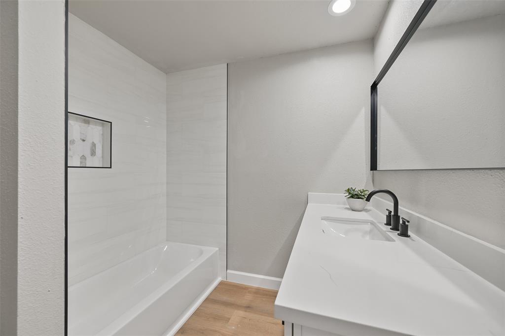 2829 Timmons Lane #222, Houston, Texas image 13