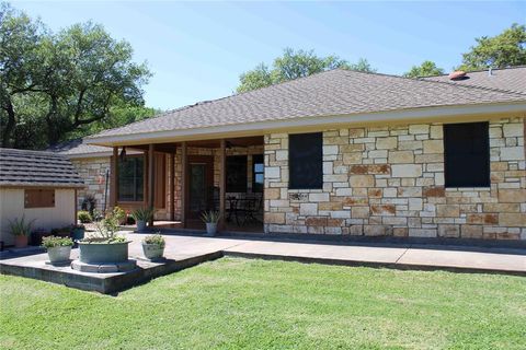 A home in La Grange