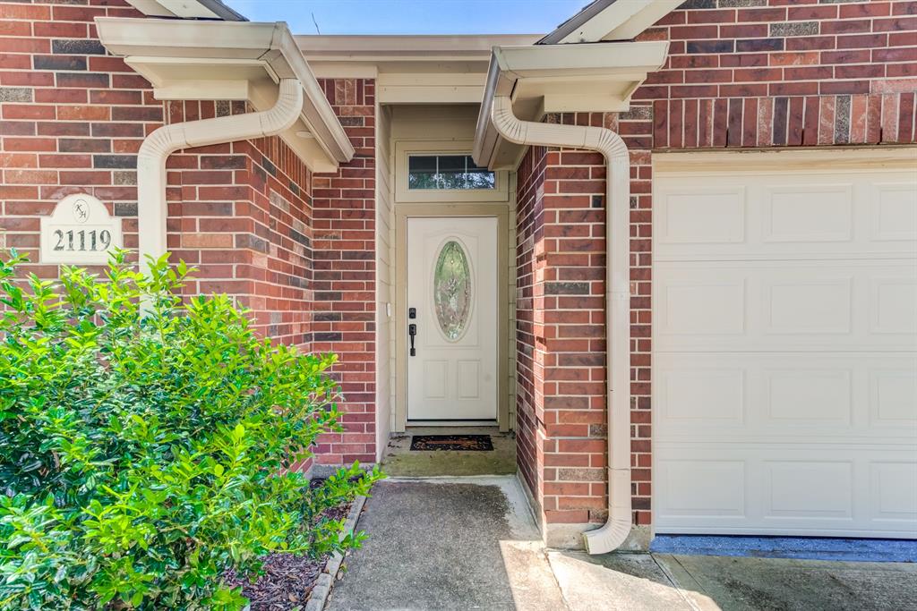 21119 Rushing Creek Lane, Katy, Texas image 4