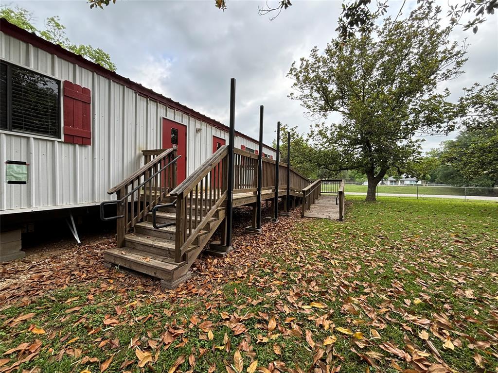 817 Walnut, Wharton, Texas image 3