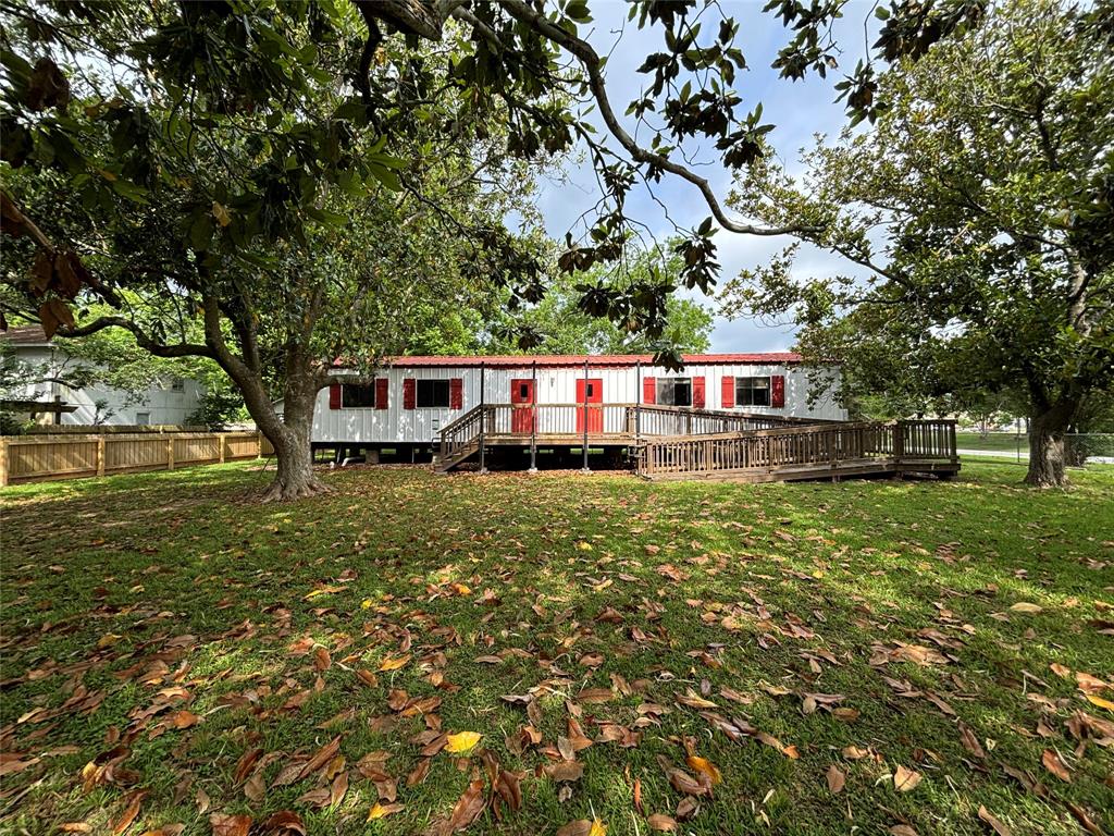 817 Walnut, Wharton, Texas image 1