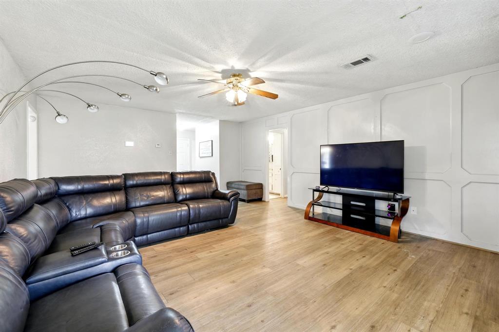 9810 Bayou Woods Drive, Baytown, Texas image 10
