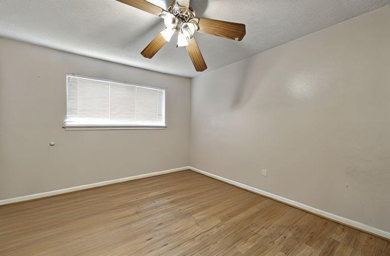 9810 Bayou Woods Drive, Baytown, Texas image 17