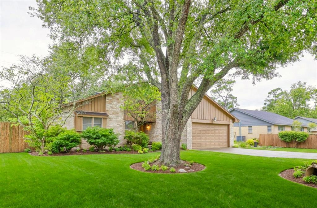 9810 Bayou Woods Drive, Baytown, Texas image 2