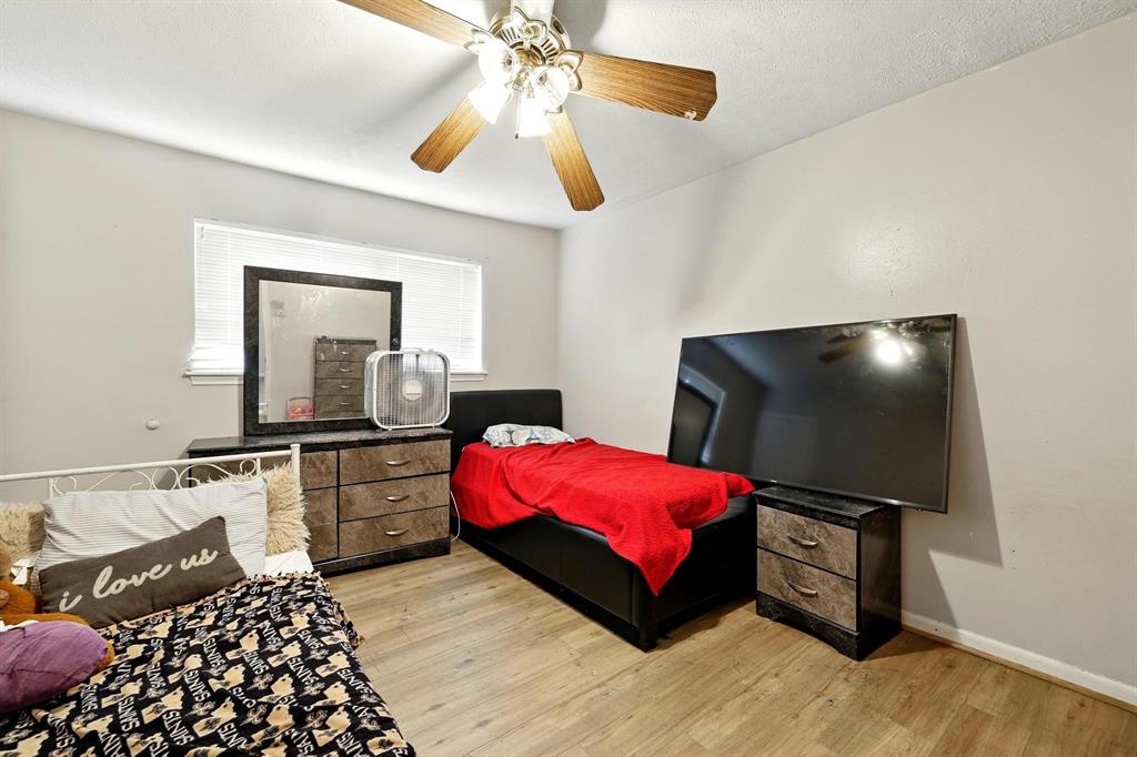 9810 Bayou Woods Drive, Baytown, Texas image 16