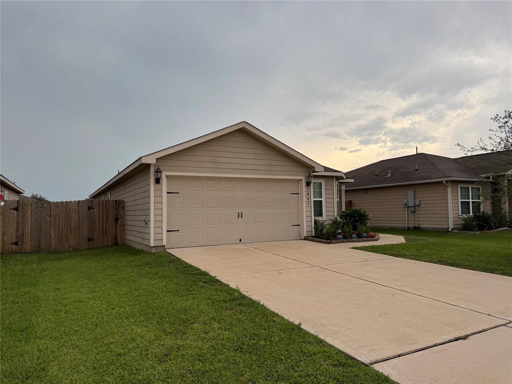 2093 Saras Way, Brookshire, Texas image 19