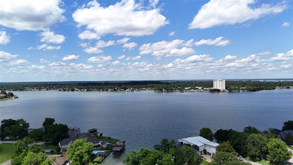 964 Lake View Drive