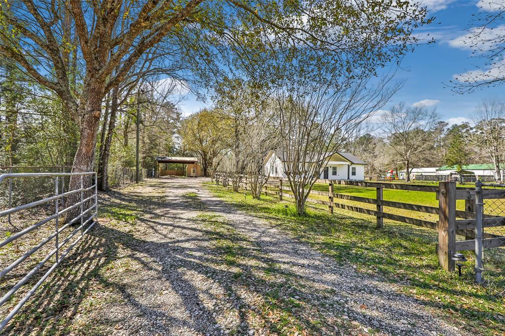 99 Hickory Ridge Drive #D, Huffman, Texas image 2
