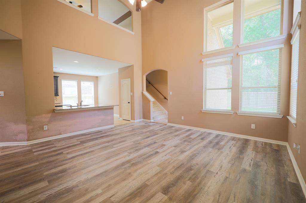 6707 Hunters Creek Lane, Baytown, Texas image 7