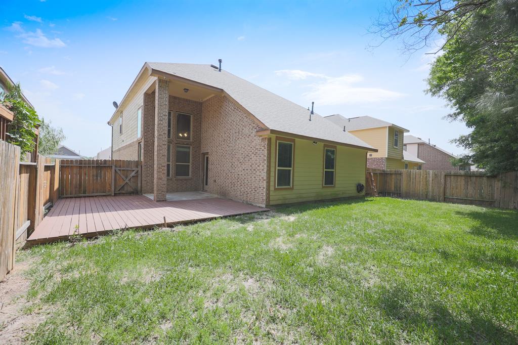 6707 Hunters Creek Lane, Baytown, Texas image 21