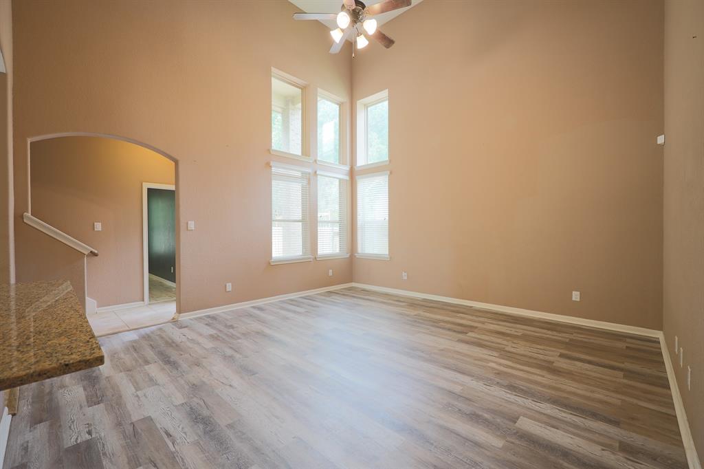 6707 Hunters Creek Lane, Baytown, Texas image 6
