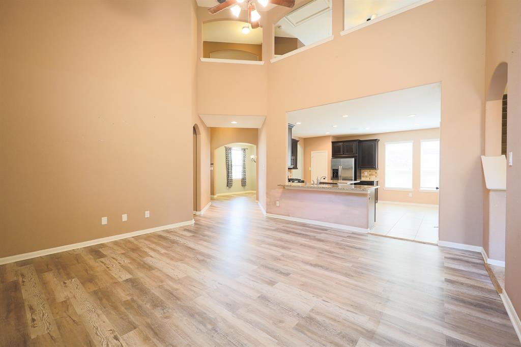 6707 Hunters Creek Lane, Baytown, Texas image 8
