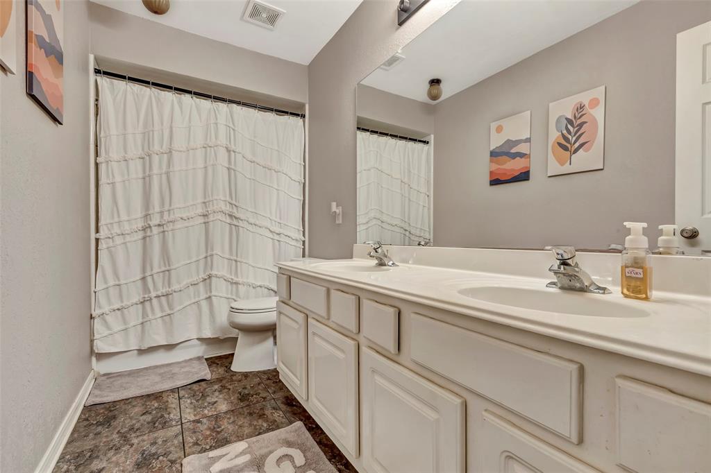 3505 Pine Tree Drive, Pearland, Texas image 30