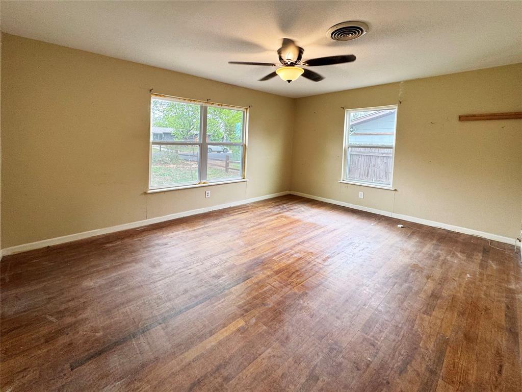 327 W Mulberry Street, Fredericksburg, Texas image 17