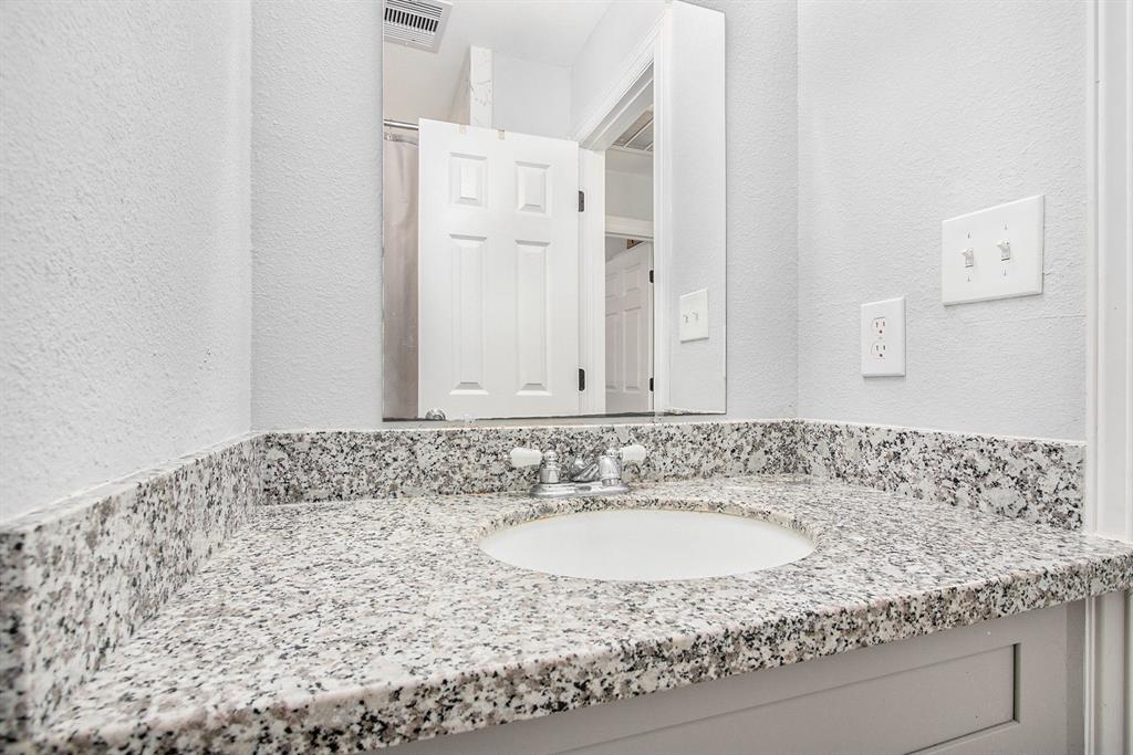 218 S Texas Street, Texas City, Texas image 15