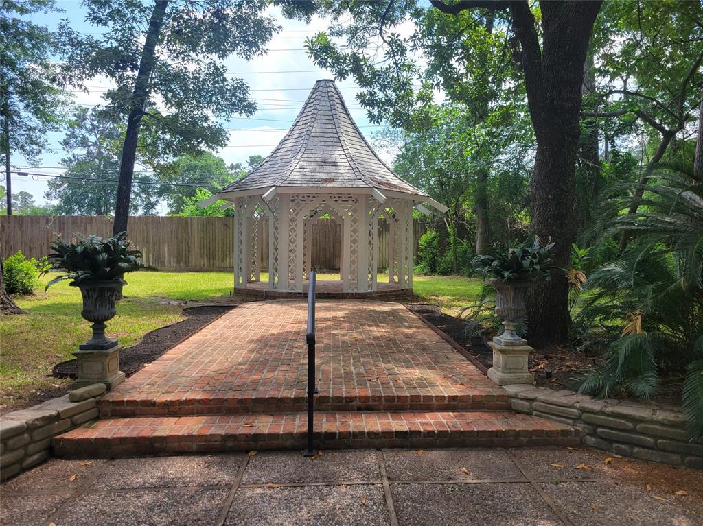 656 Stonewall Jackson Drive