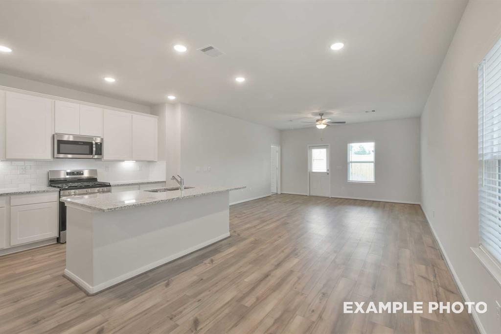 2101 Caney Creek Lane, Conroe, Texas image 16
