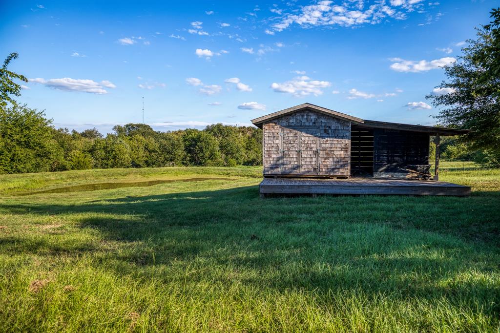 527 Phillipsburg Church Road, Bellville, Texas image 4