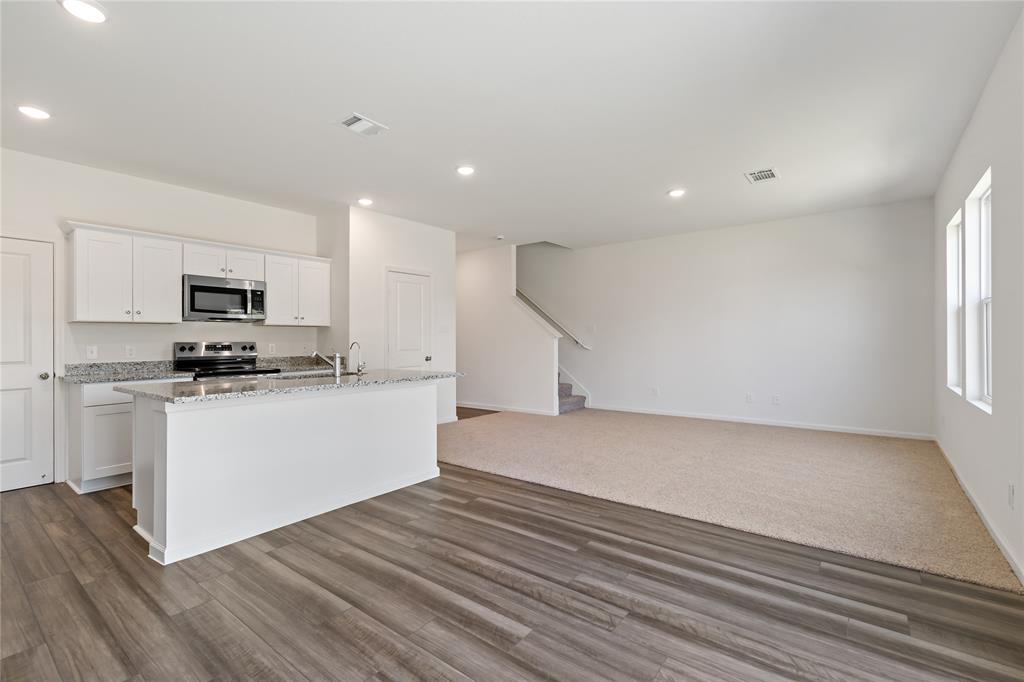 10163 Tiger Flower Lane