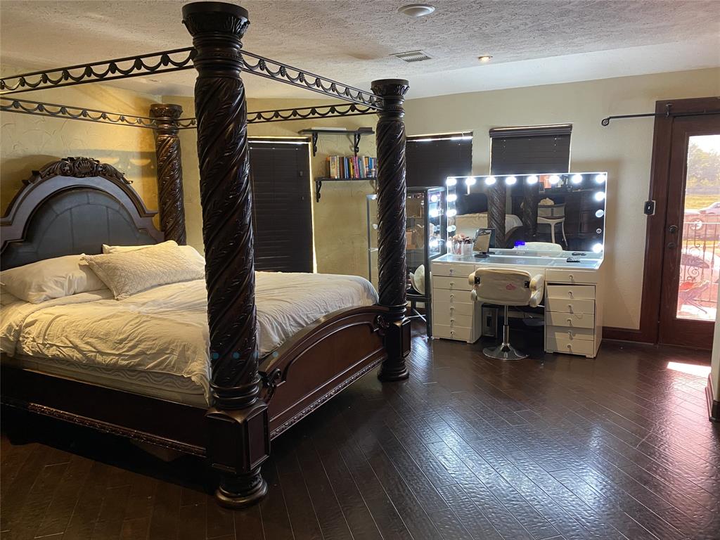 1319 Cherry Spring Drive, Houston, Texas image 42