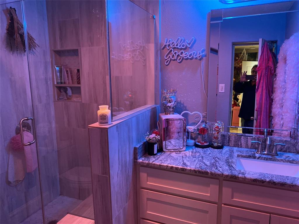 1319 Cherry Spring Drive, Houston, Texas image 34