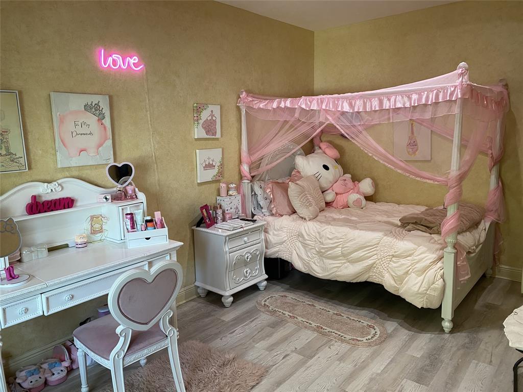 1319 Cherry Spring Drive, Houston, Texas image 27