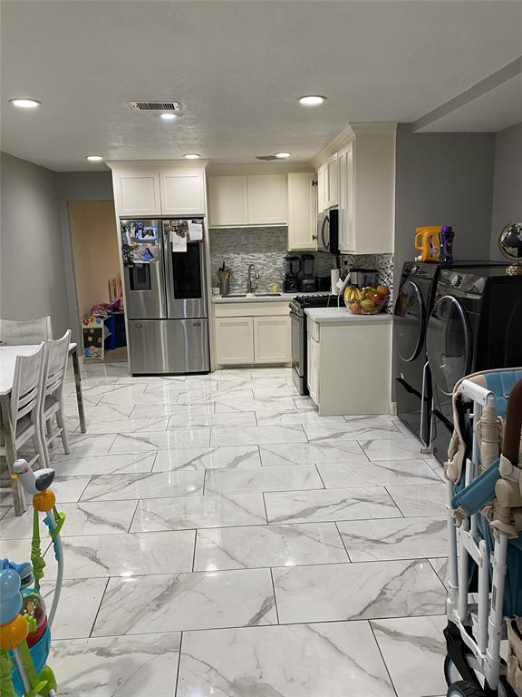1319 Cherry Spring Drive, Houston, Texas image 37