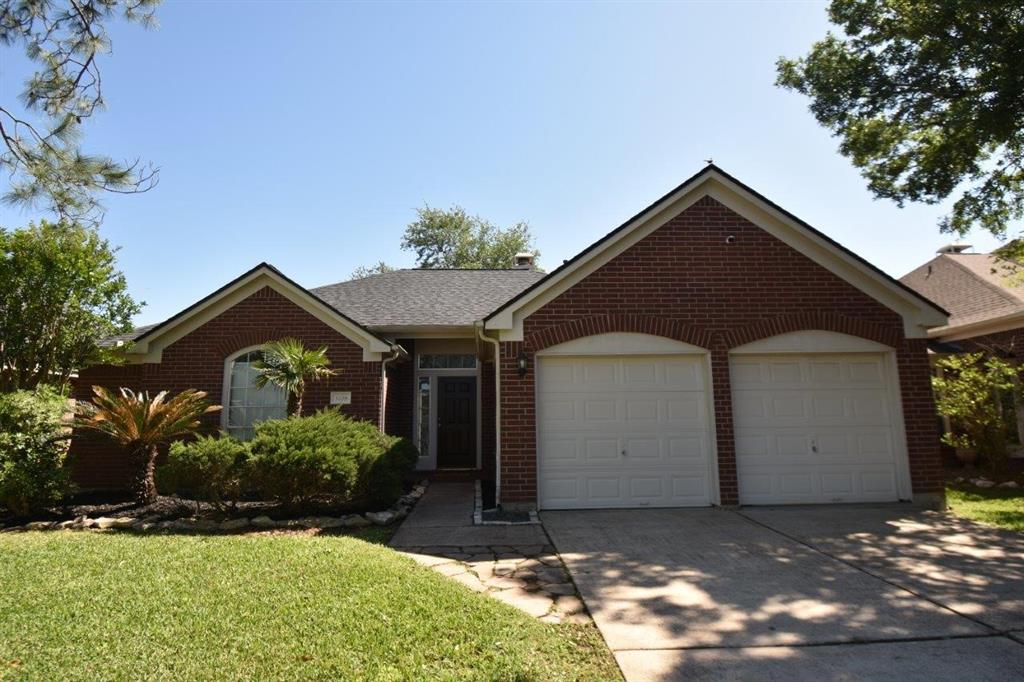 3706 Glenhill, Pearland, Texas image 2