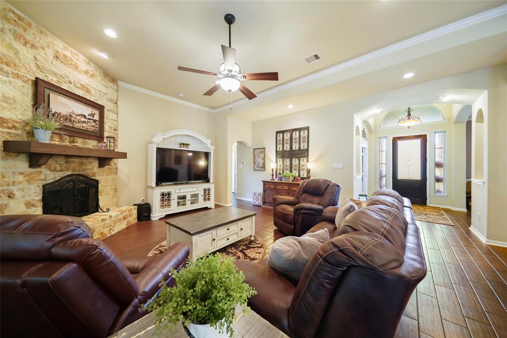 13882 Oak Manor Drive, Willis, Texas image 11