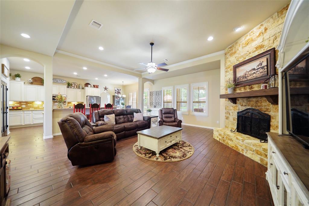 13882 Oak Manor Drive, Willis, Texas image 12
