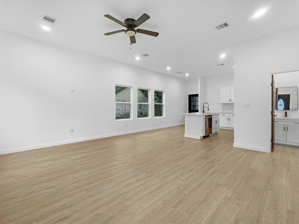 25711 Old Carriage Lane, Spring, Texas image 4