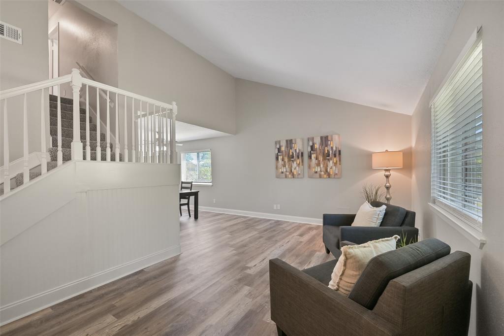 211 Inwood Drive, Friendswood, Texas image 4